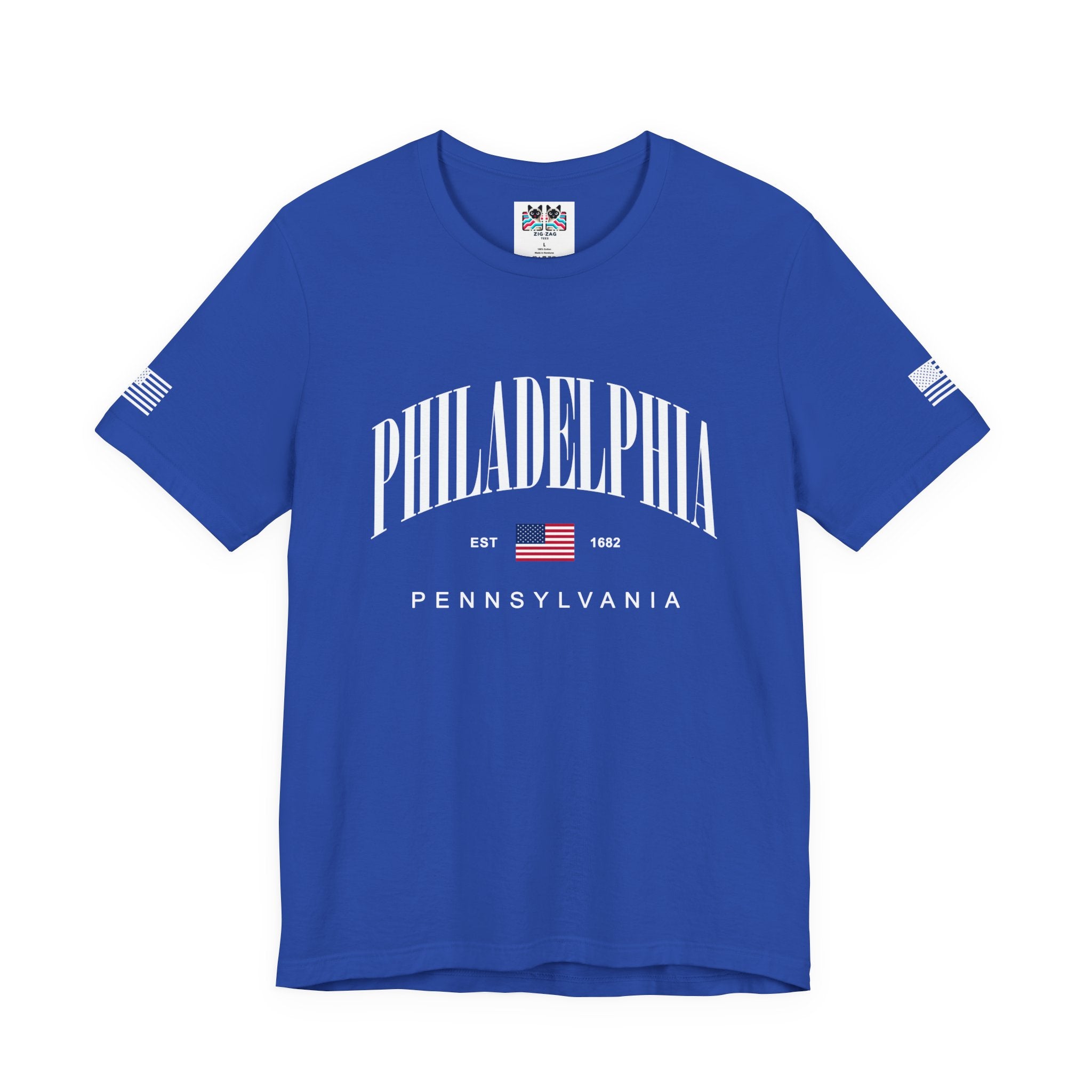 Philadelphia Pennsylvania EST 1682 T-Shirt – Arched American Flag Patriotic Typography Tee