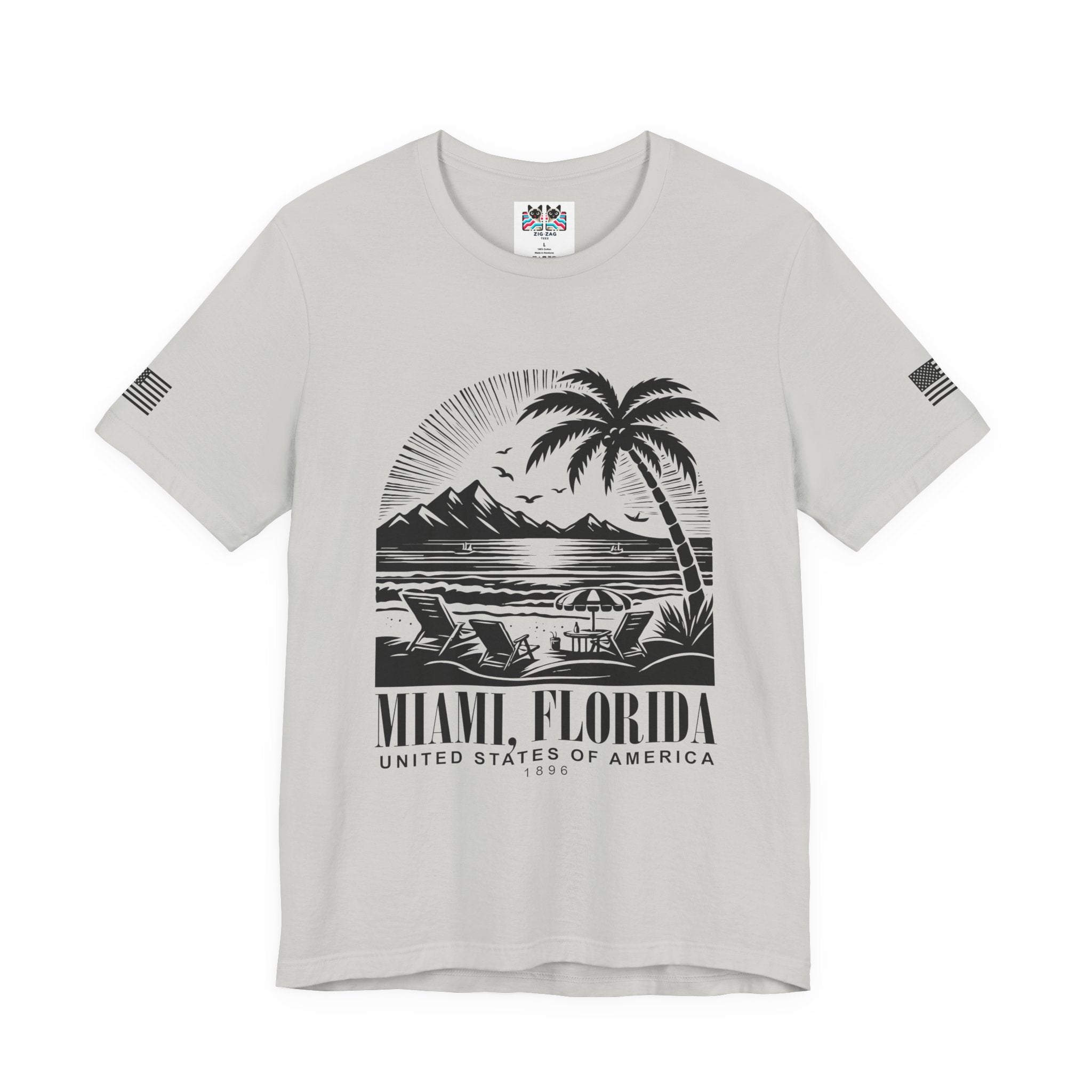 Miami Florida USA 1896 T-Shirt – Black Line Art Beach Chair Palm Tree Graphic Tee