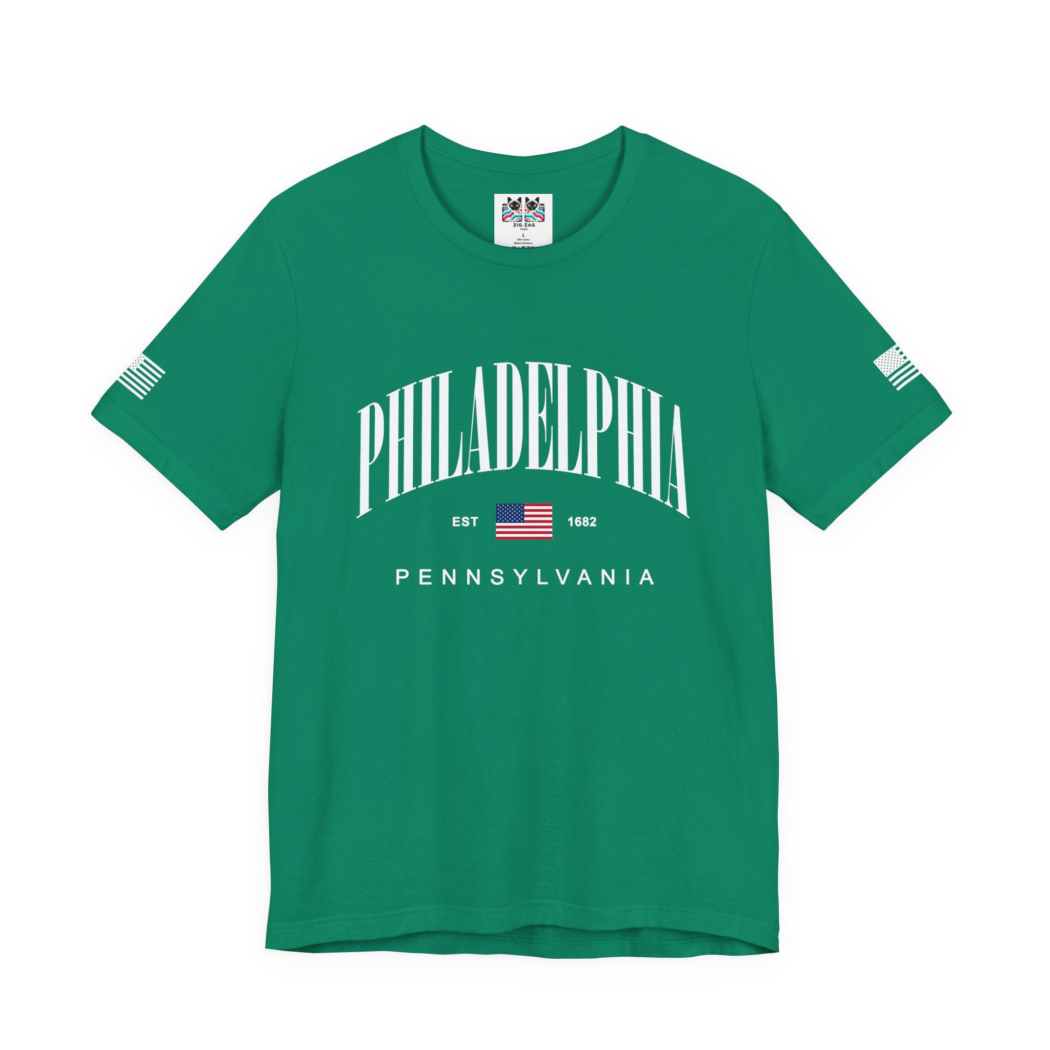 Philadelphia Pennsylvania EST 1682 T-Shirt – Arched American Flag Patriotic Typography Tee