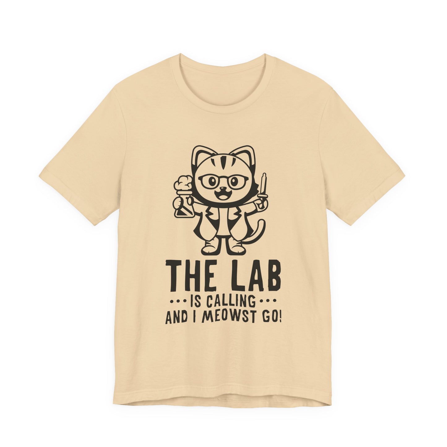 The Lab Is Calling and I Meowst GO Tshirt – Cute Scientist Cat in Lab Coat
