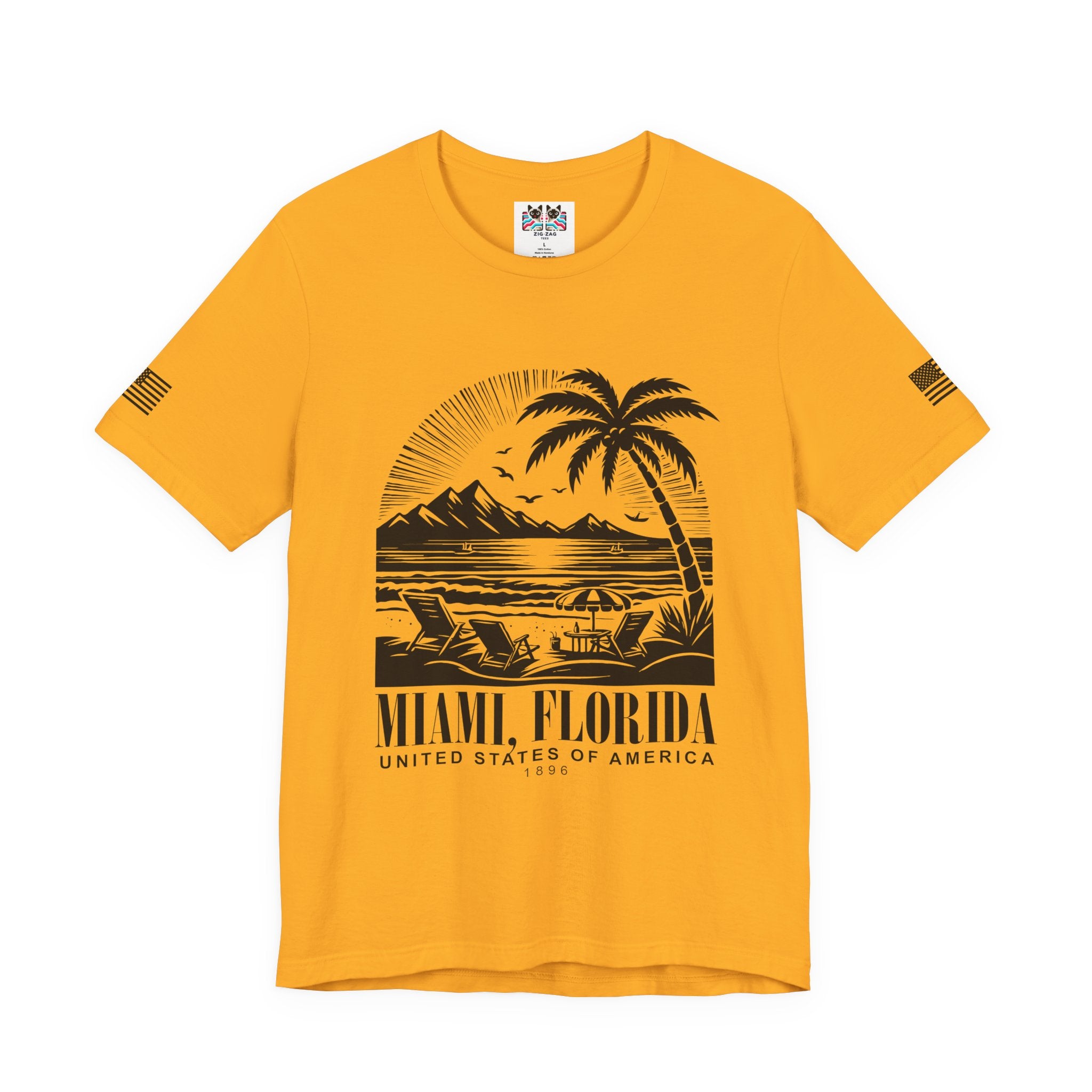 Miami Florida USA 1896 T-Shirt – Black Line Art Beach Chair Palm Tree Graphic Tee