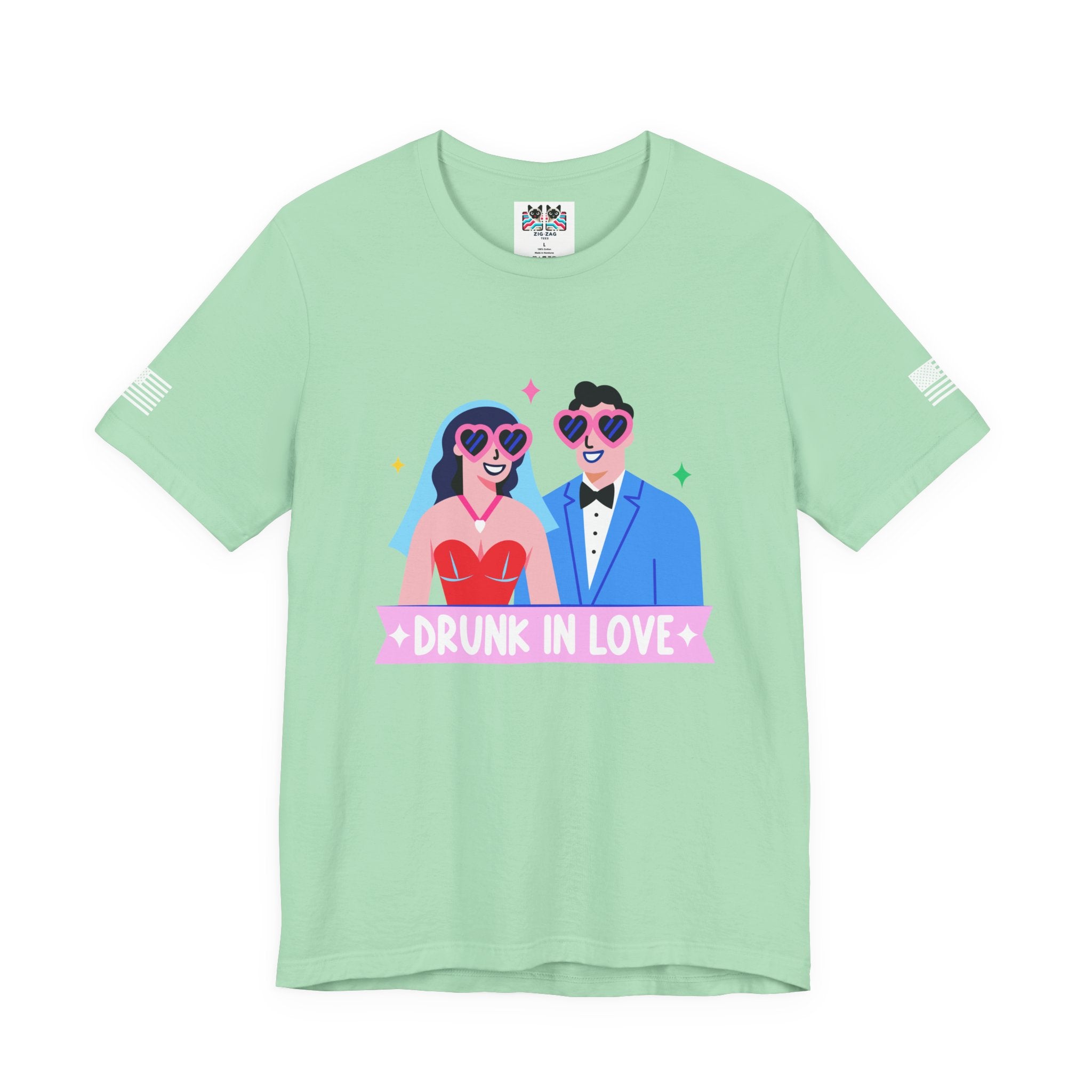 Drunk in Love Vegas Wedding T-Shirt – Funny Las Vegas Chapel Couple Tee