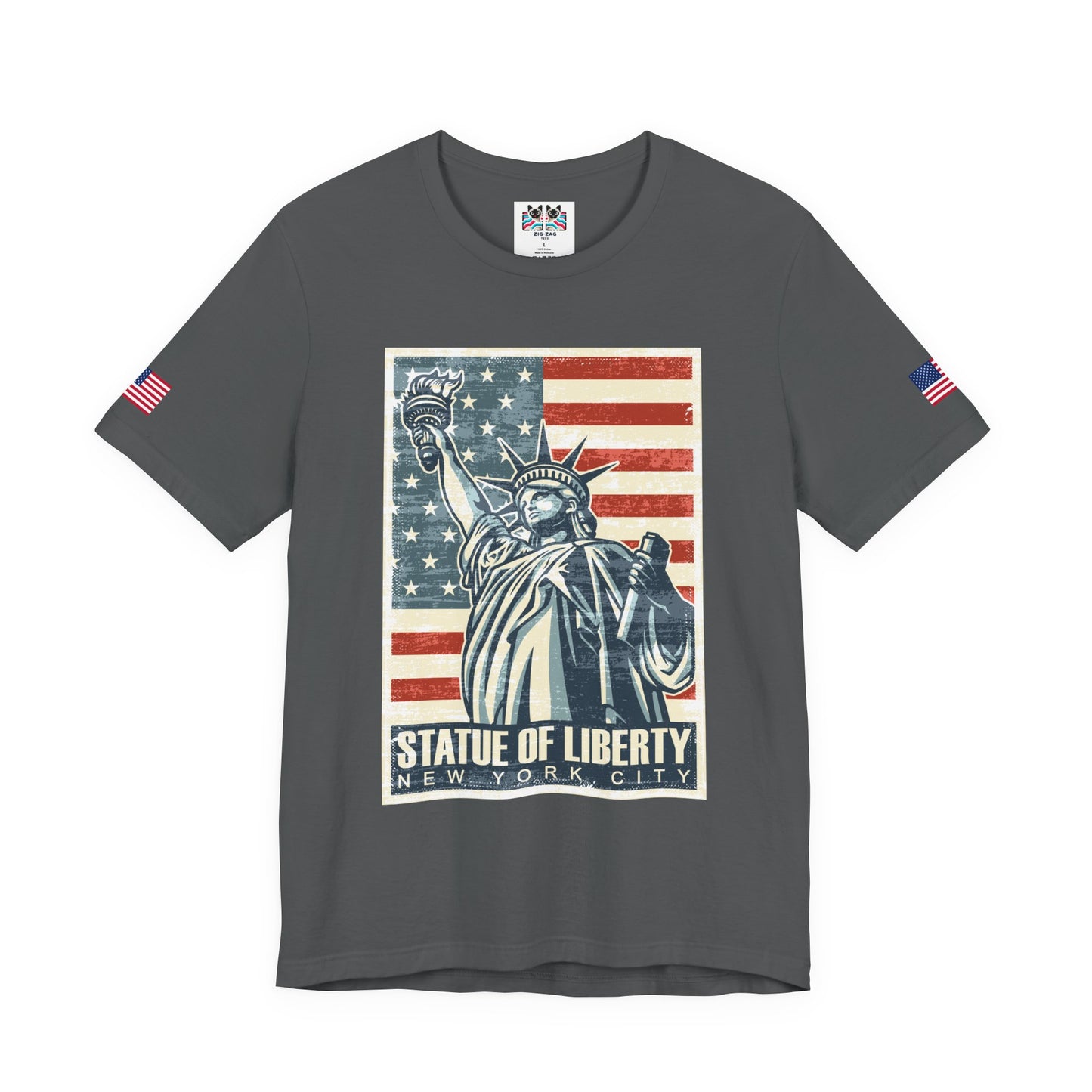 Statue of Liberty T-Shirt - Vintage NYC New York City American Flag Poster Design