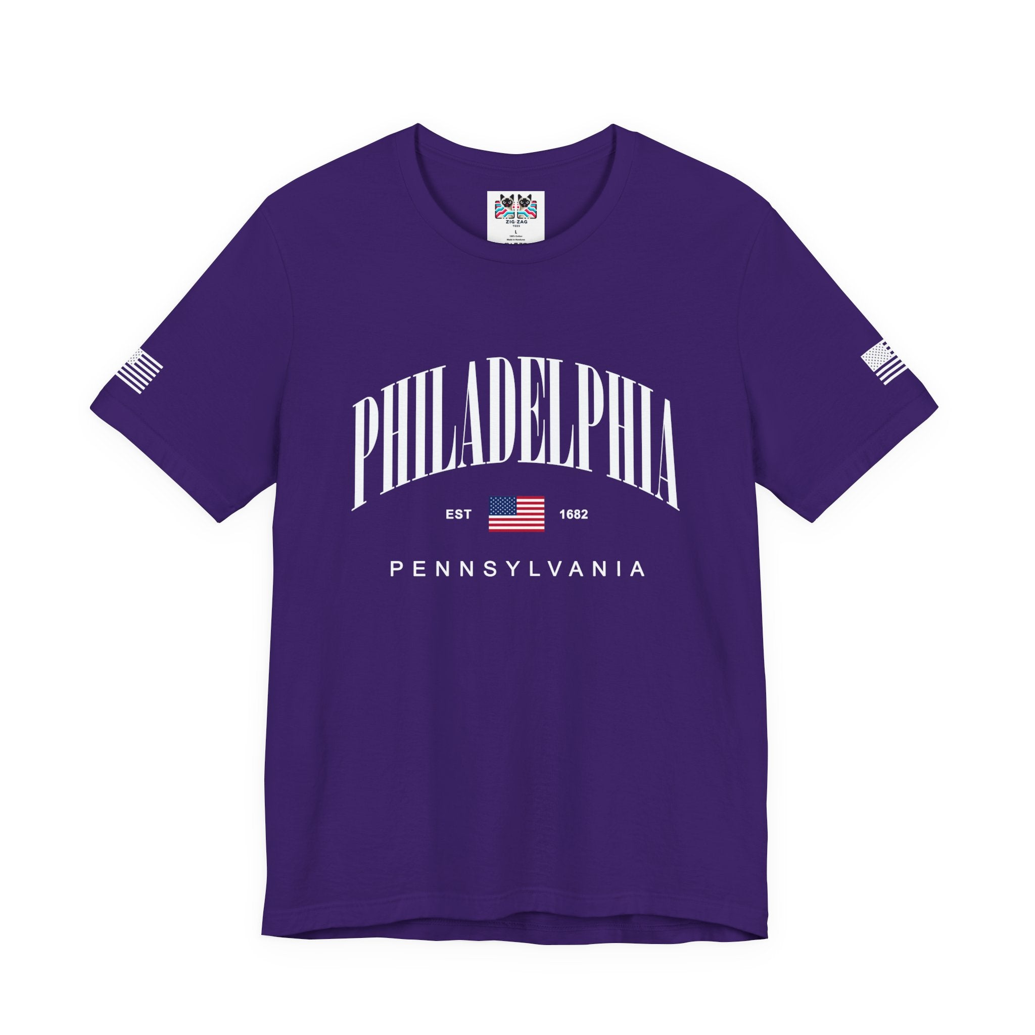 Philadelphia Pennsylvania EST 1682 T-Shirt – Arched American Flag Patriotic Typography Tee