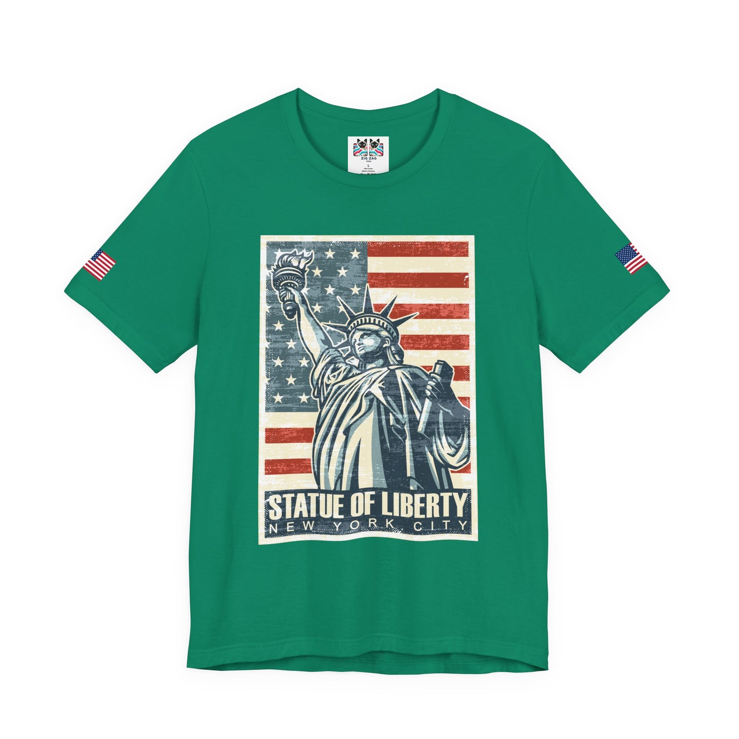 Statue of Liberty T-Shirt - Vintage NYC New York City American Flag Poster Design