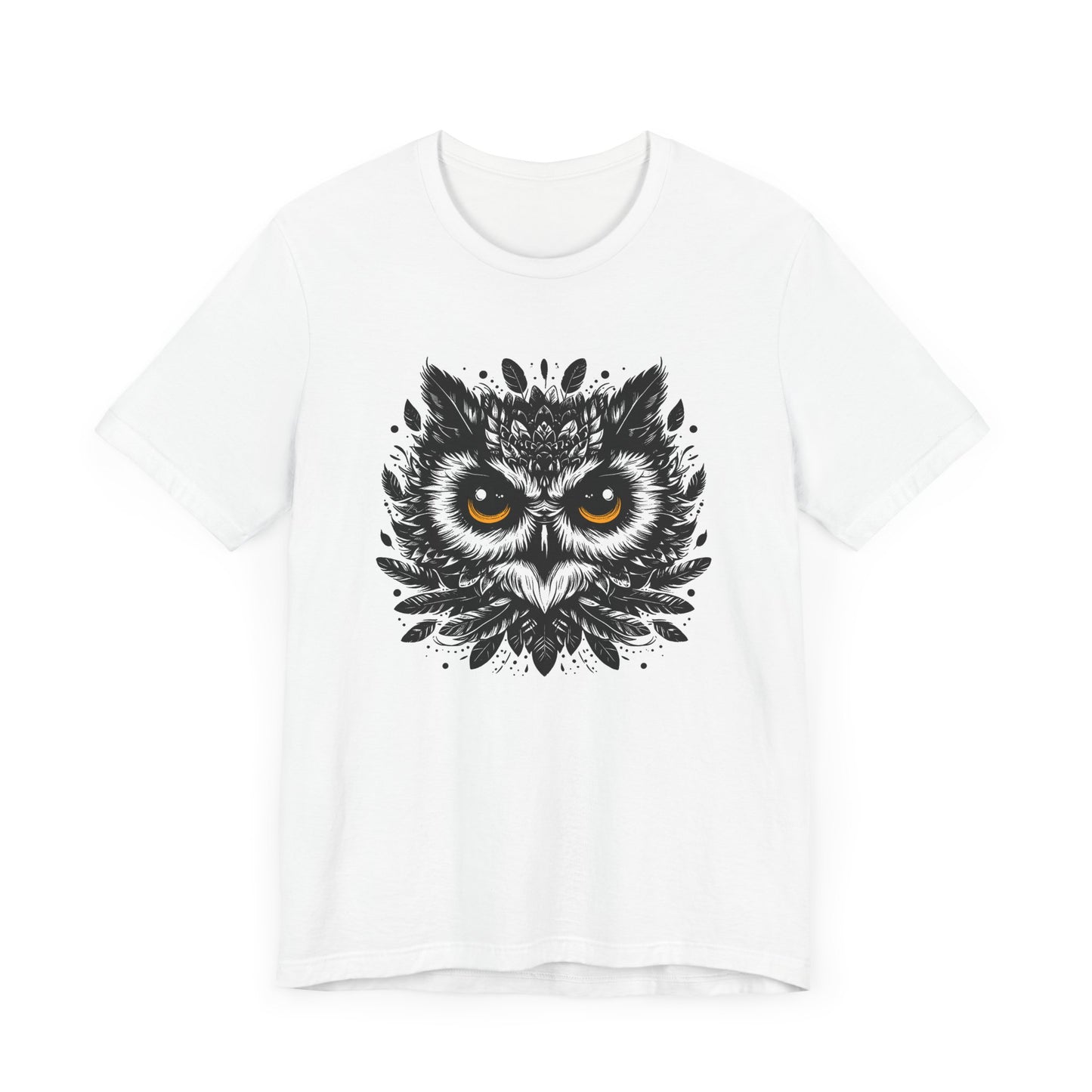 Intense Front-Facing Owl and piercing big yellow eyes Graphic T-Shirt