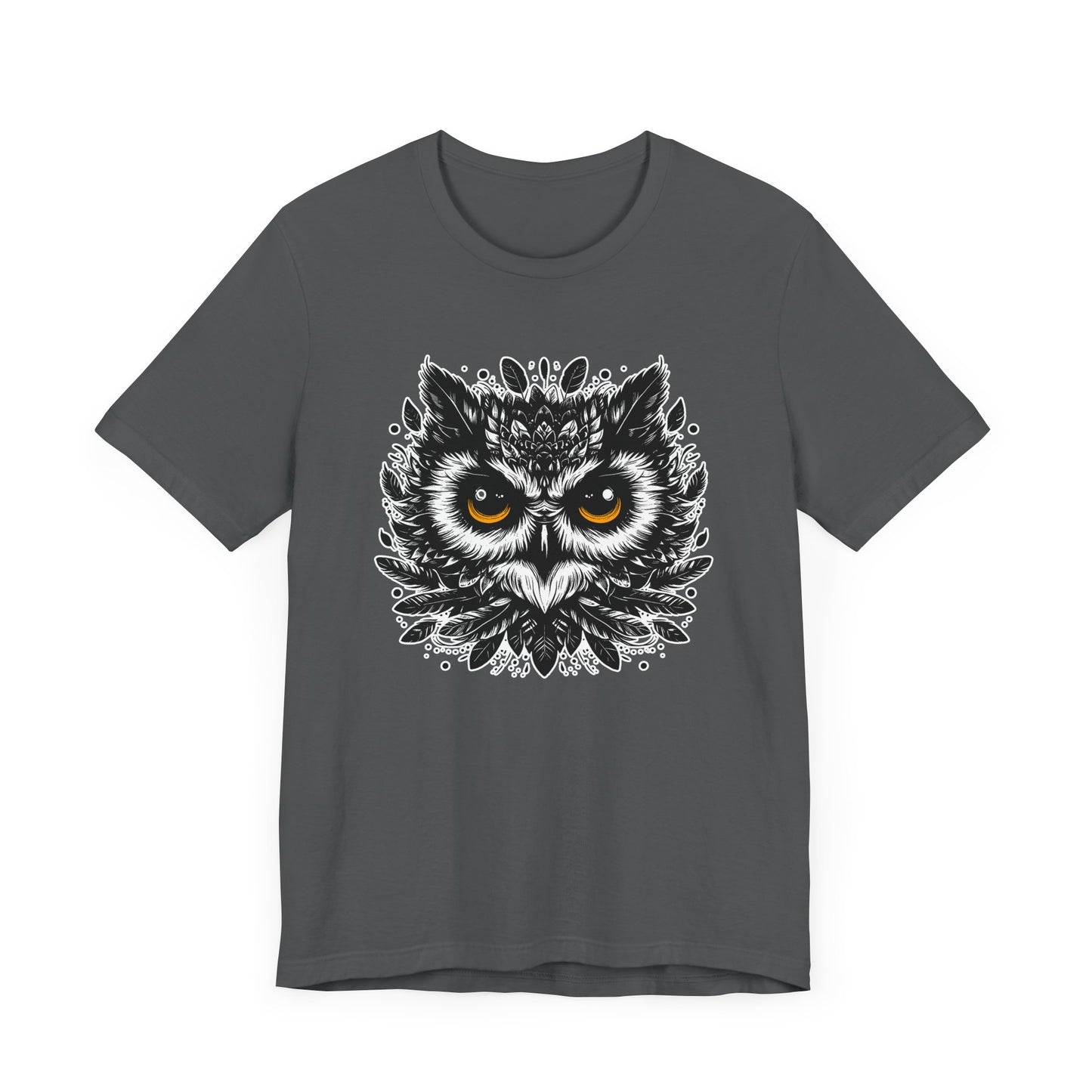Intense Front-Facing Owl and piercing big yellow eyes Graphic T-Shirt