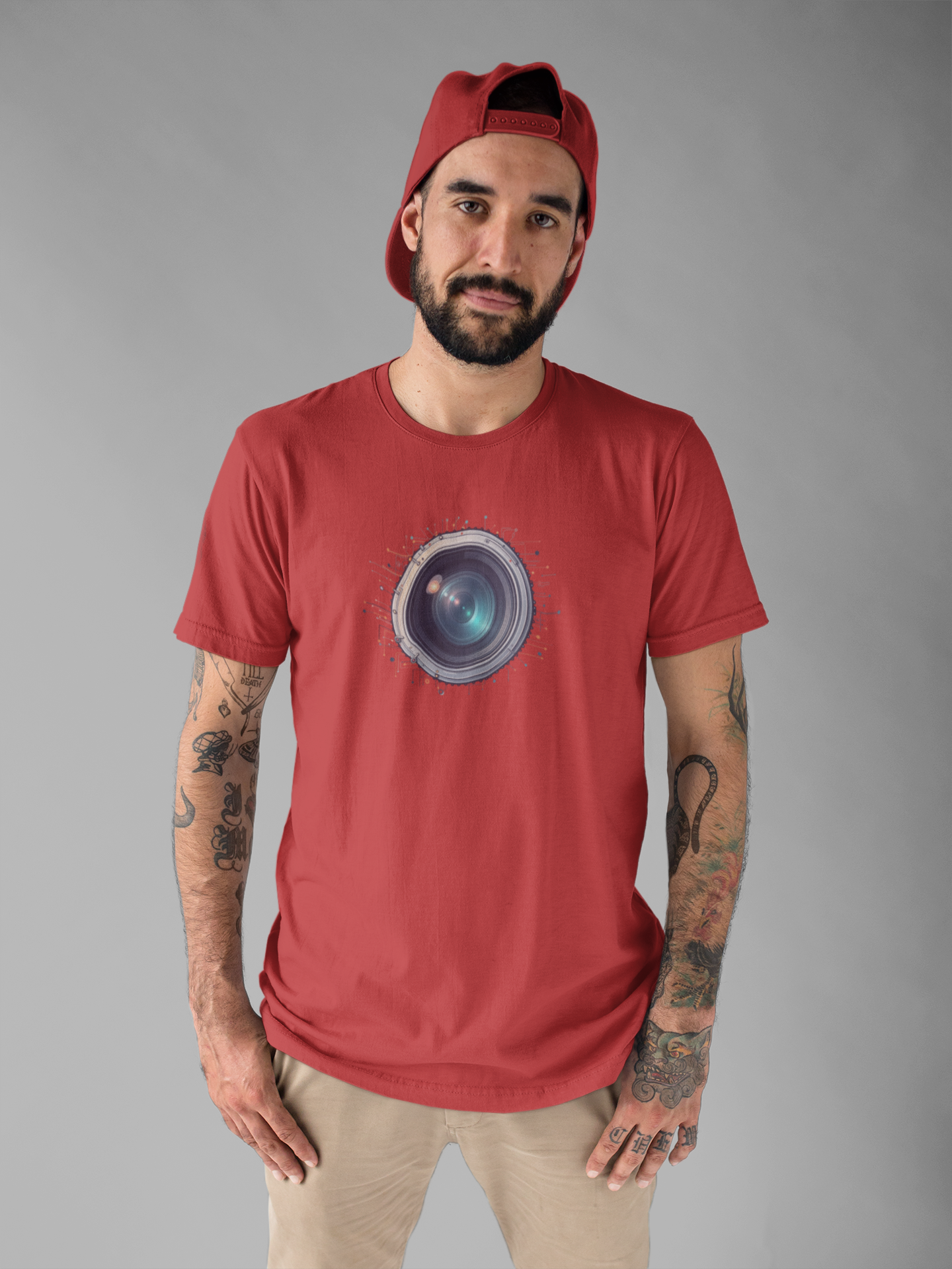 Focus Mode – Large Camera Lens with Radiant Lines & Color Splash Graphic T-Shirt