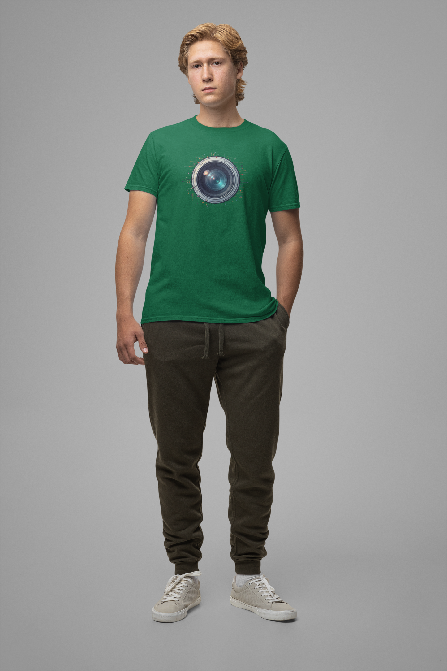 Focus Mode – Large Camera Lens with Radiant Lines & Color Splash Graphic T-Shirt