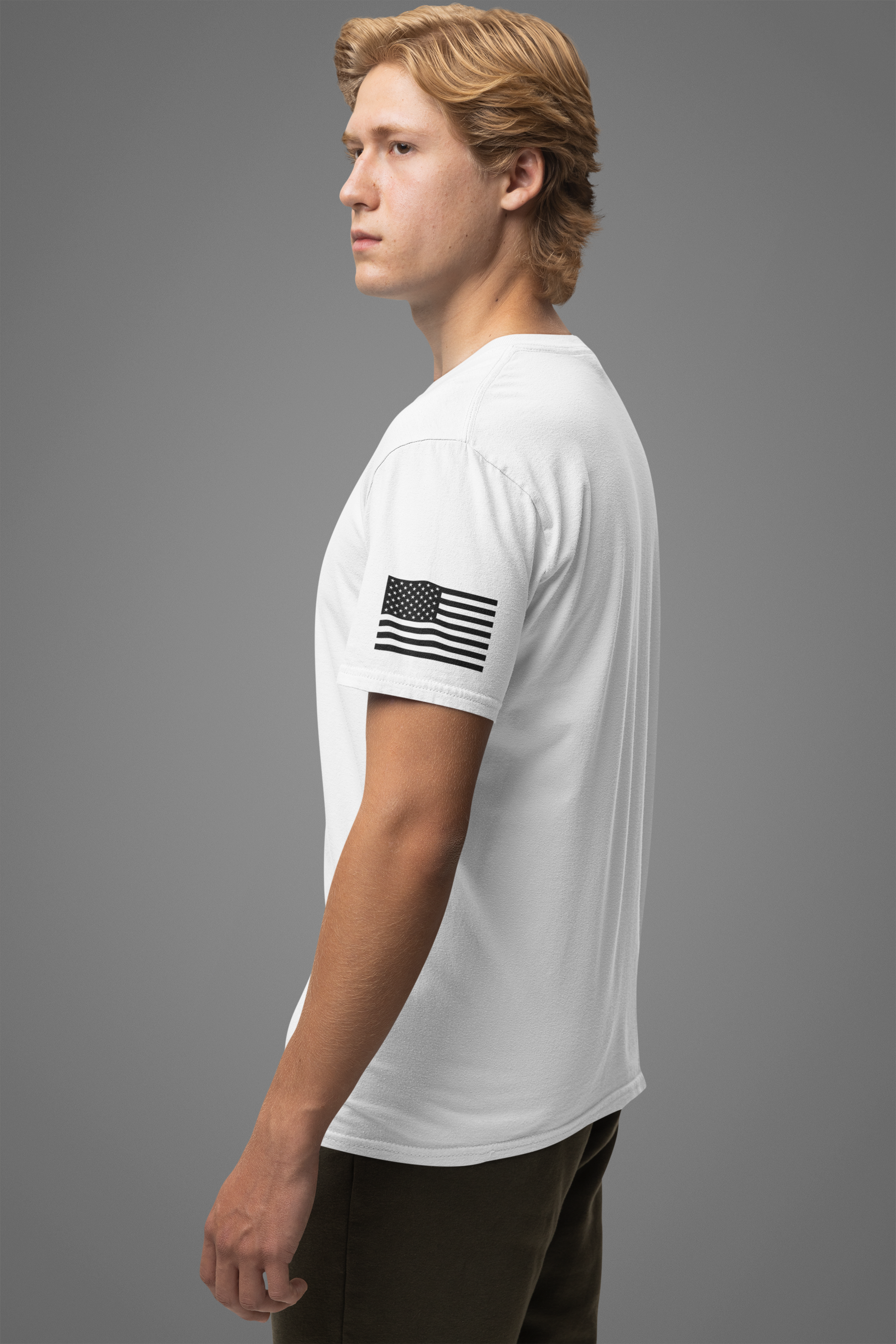 Miami Florida USA 1896 T-Shirt – Black Line Art Beach Chair Palm Tree Graphic Tee