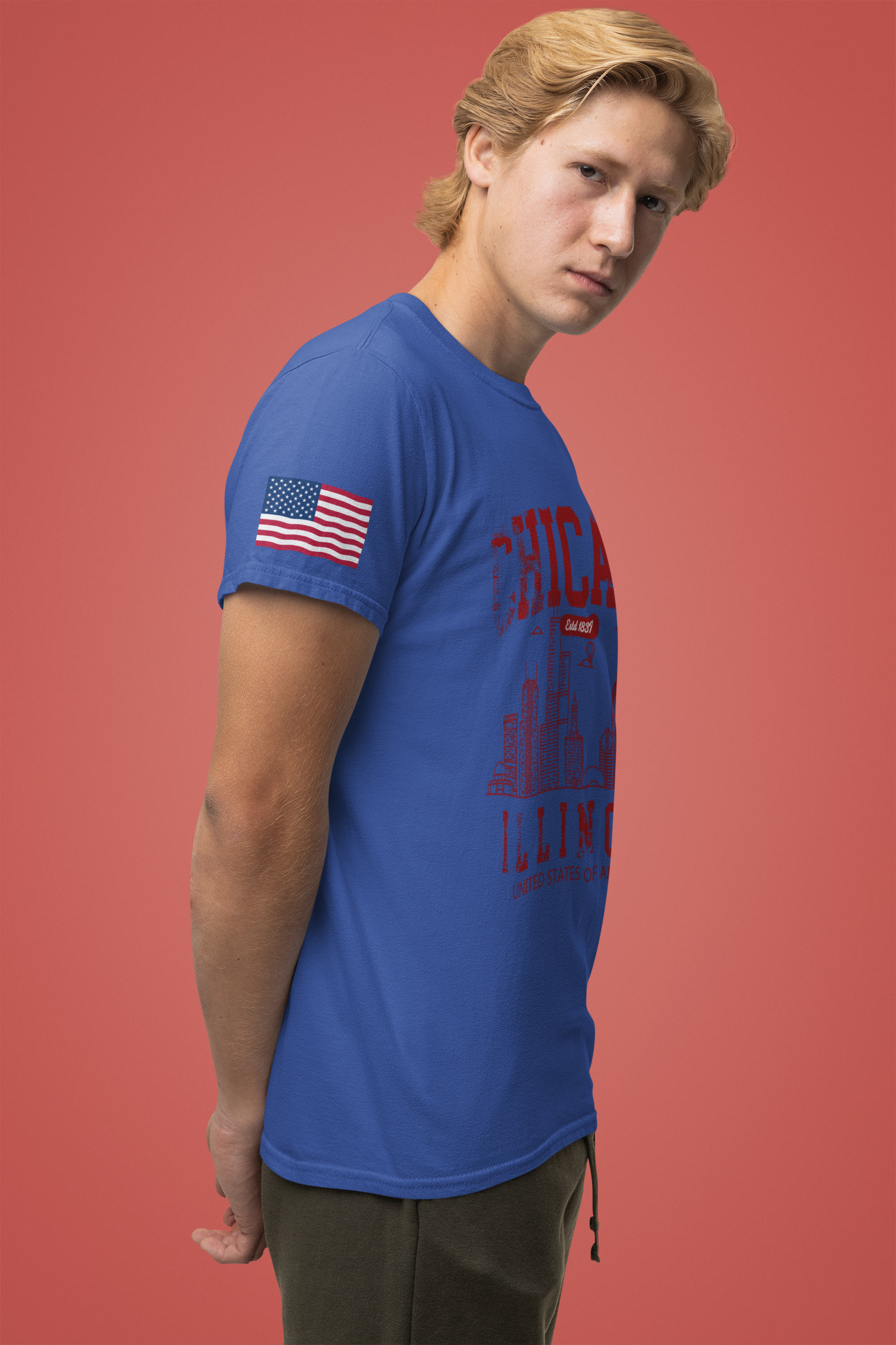 Chicago Illinois Est 1837 T-Shirt - Distressed Vintage Yellow Red Skyline USA