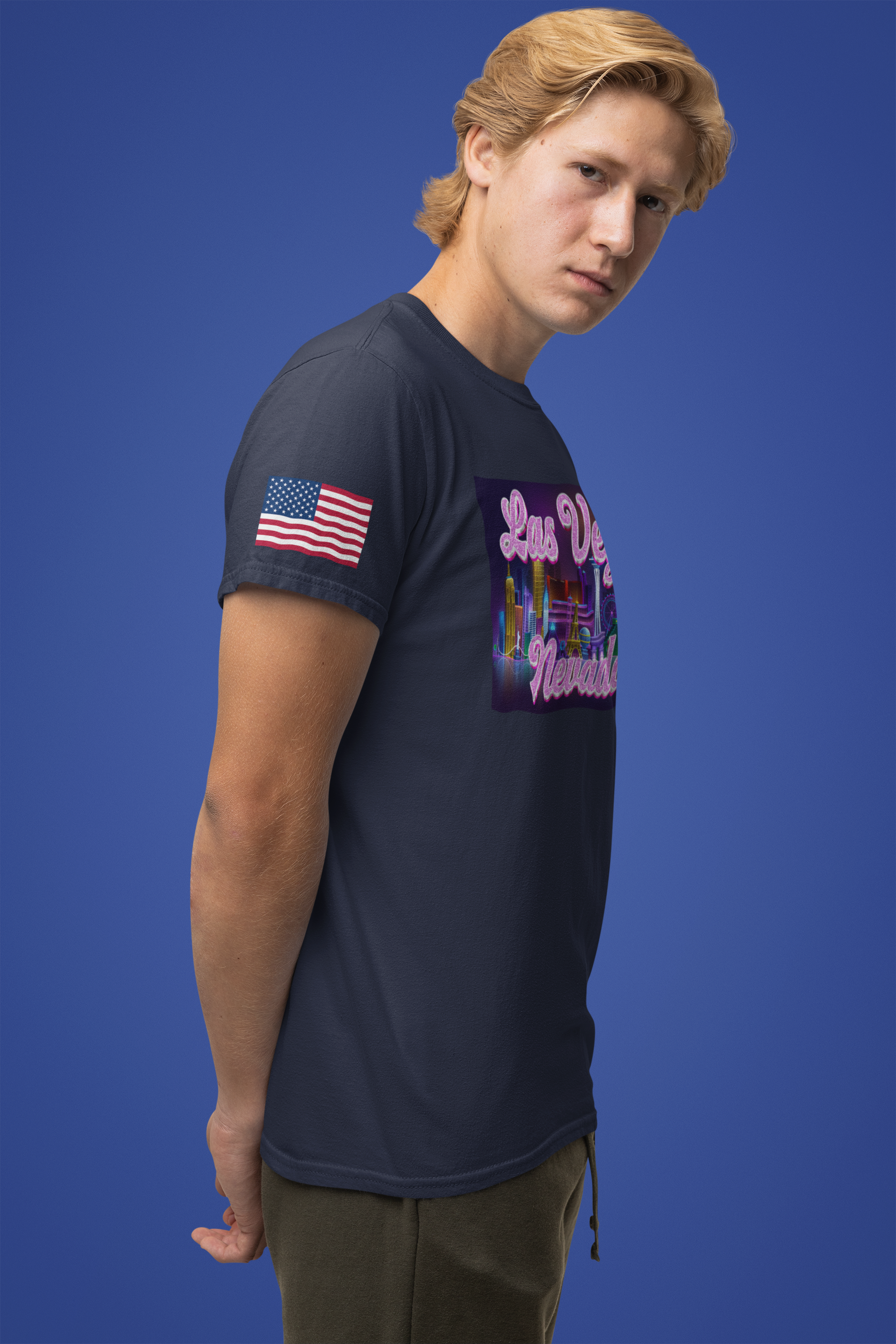 Las Vegas Nevada Neon Skyline T-Shirt – Glowing Strip Night Scene Souvenir Tee