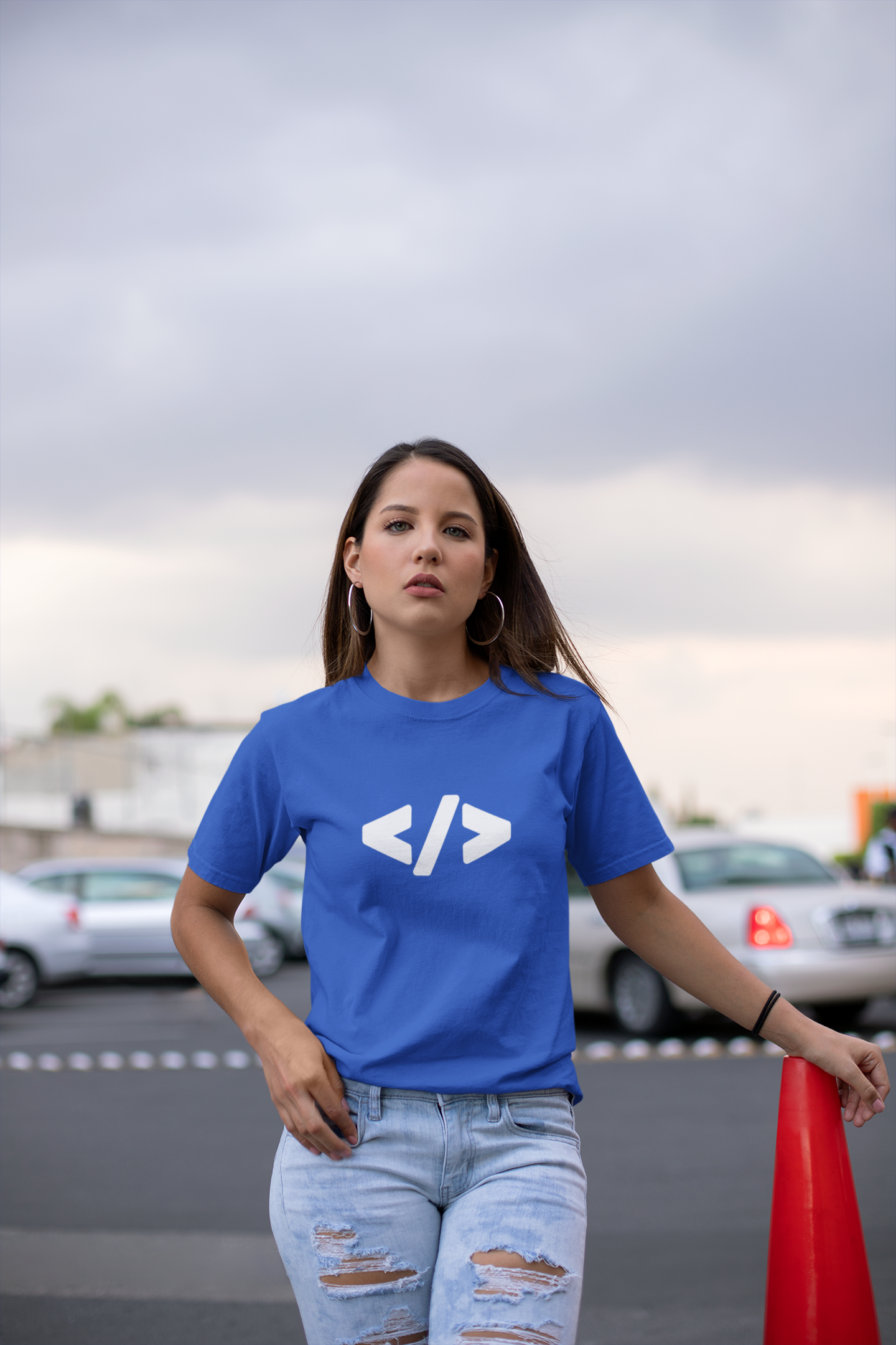 Minimalist Coding Symbol "</>" T-Shirt